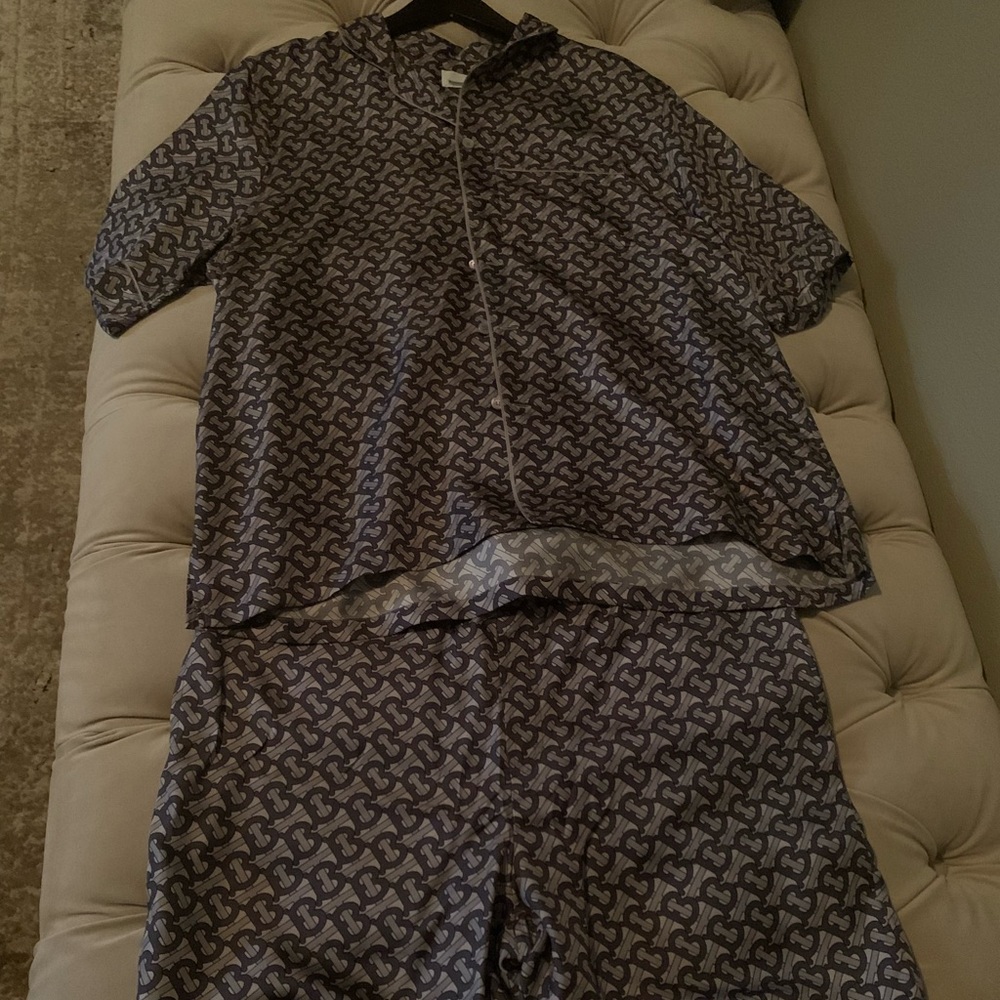 Burberry short set